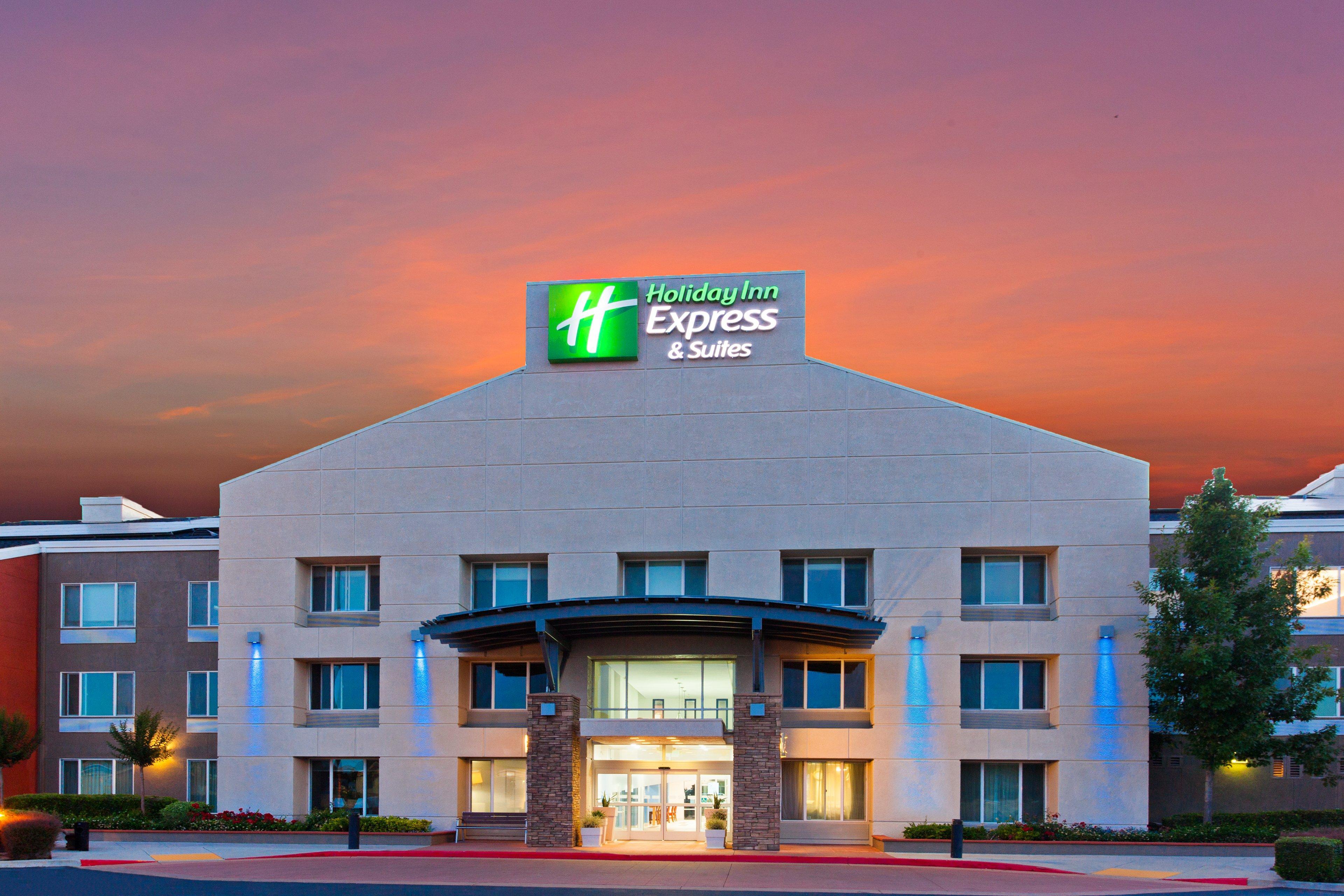 Holiday Inn Express Elk Grove West I-5 By Ihg מראה חיצוני תמונה